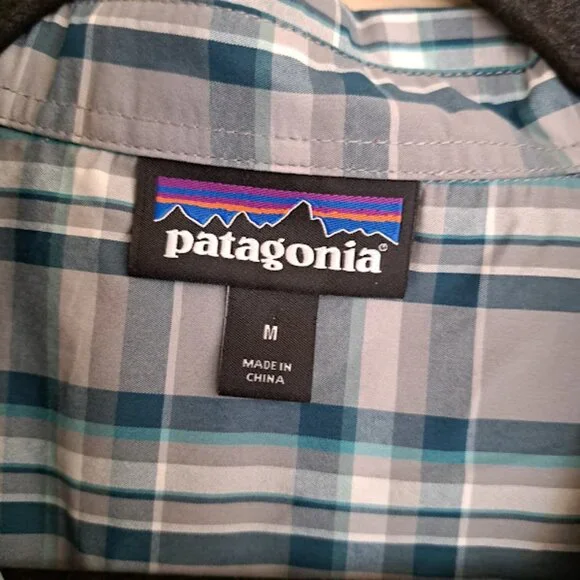 Patagonia Men's Medium Plaid button down shirt Short sleeve blue and grey - Picture 2 of 4